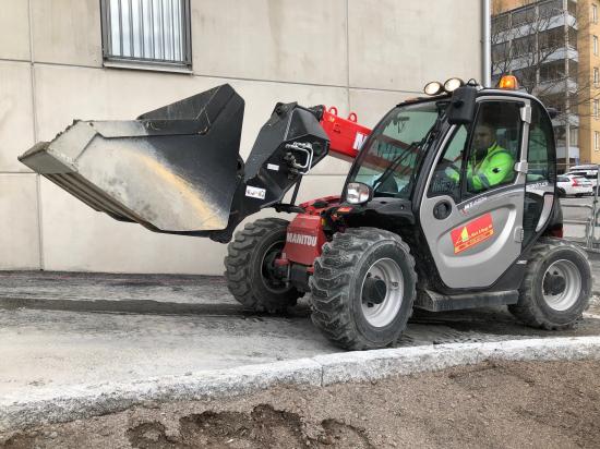 Adde har haft sin Manitou MT420H i ungefär ett år och är väldigt nöjd hittills.