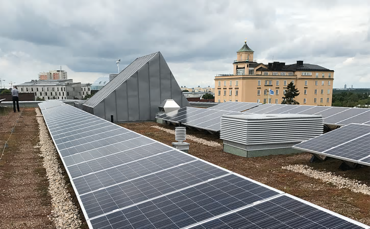 KTH 43:25, Hållbarhetshuset. Solpaneler på tak.