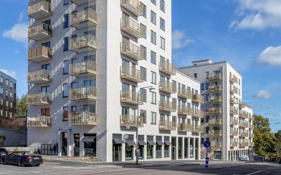 Den andra finalisten är projektet Alprosen. Även det är ett flerbostadshus.
