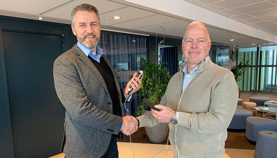 Fredrik Bergegård, försäljningsdirektör Ahlsell Sverige AB och Anders Eklund, produktchef Myloc Construction.