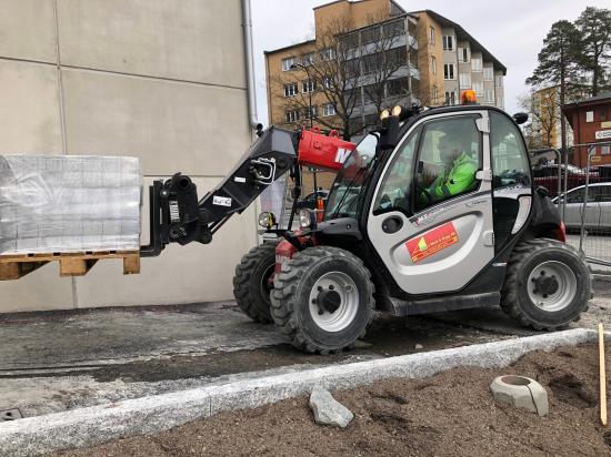 Trots lågt axeltryck är lyftkapaciteten imponerande.