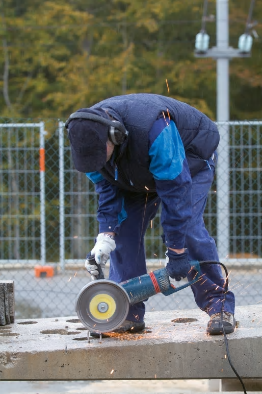 Flexovits Silent-klingor har en sandwichkonstruktion med ett specialutvecklat högabsorberande material som dämpar svängningarna i stambladet vilket minskar ljud- och vibrationsnivån. Klingan är även försedd med patentsökta urtag mellan segmenten som har en speciell utformning vilket gör att inga luftströmmar bildas och därmed elimineras det höga och vinande ljudet vid kapning och sågning.