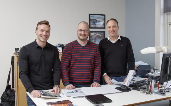 Försäljningskonsulenter Kim Eklöf, Tobias Olsson och Johan Englund.