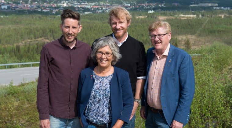 Henrik &Ouml;lvebo, Jeanette Wäppling, Michael Green och Lars Alriksson på rundtur i Gällivare.
