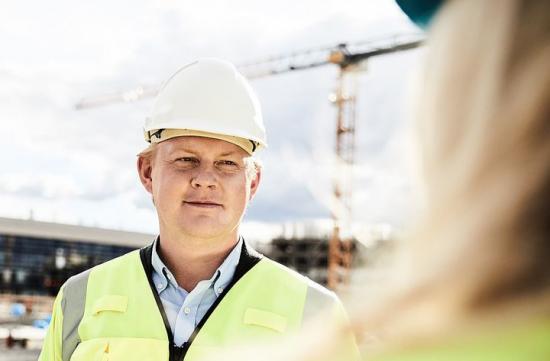 Dennis Wedin, ordförande för Familjebostäder och fastighets- och bostadsborgarråd.