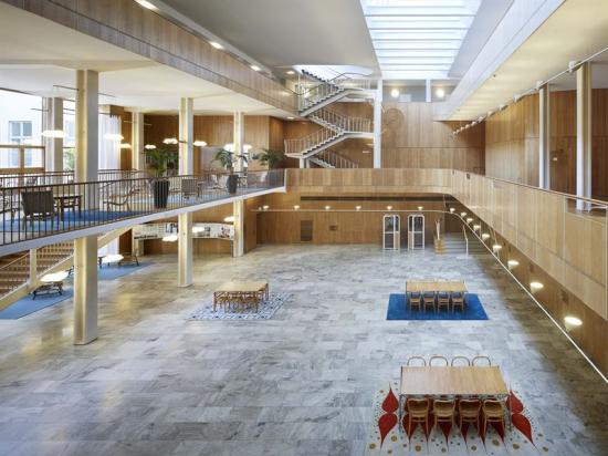 Den nyrestaurerade rådhushallen är ett centralt rum i Göteborgs rådhus.