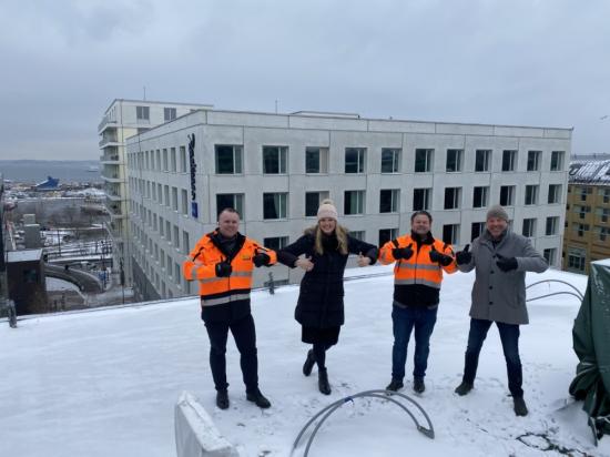 På SöDER gallerians tak, blivande bostäder: Andreas Granberg, Cassandra Jertshagen, Joakim Stenberg, Bo Jertshagen.