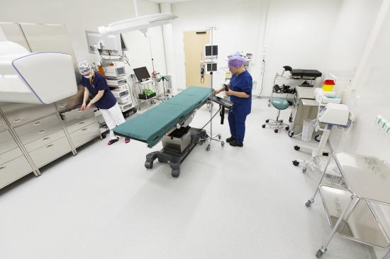 Privatsjukhuset Terveystalo i Joensuuu, Finland, valde en kombination av Altro Whiterock och Altro Aquarius för att säkra optimal hygien, i bland annat operationsrummen.