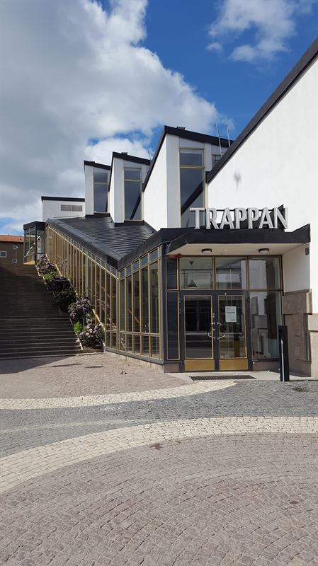 Nyrestaurerade Kulturhuset Trappan i Vällingby.