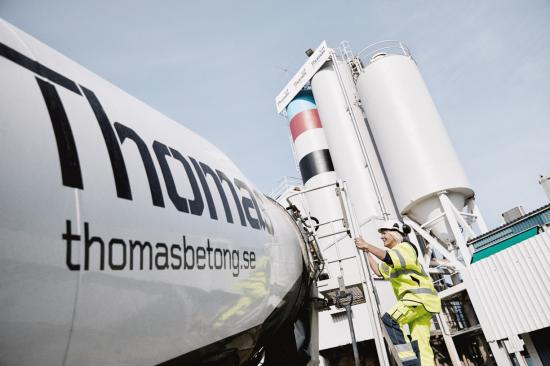 Nu drivs Thomas Betongs fabriker helt på förnybara bränslen.