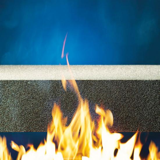 FOAMGLAS® cellglasplattor har den högsta europeiska klassificeringenför brandskydd och fungerar som brandisolering genom att innesluta branden lokalt.