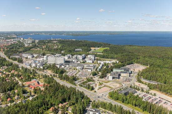 Flygvy över Tammerfors universitetssjukhus.