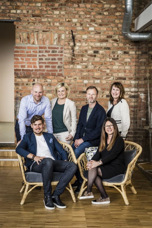Hökerum Byggs ledningsgrupp, från vänster; Johan Lind, Anneli Olausson, Fredrik Ståhl, Evalotte Skoglund, Alexander Nilsson och Catarina Victorsson.