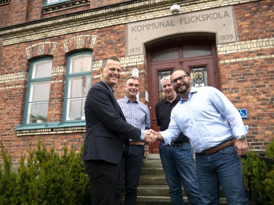 <span>I bild fr vänster: </span>Gunnar Johansson, vd AB Vänersborgsbostäder, Håkan Dahlberg, projektchef MVB Astor Bygg, Jan-Eric Borgmalm, projektledare Vänersborgsbostäder samt Mikael Andreasson, regionchef MVB Astor Bygg.