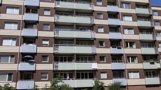 I kvarteret Stensmedjan håller Eidar på att bygga om fyra källarlokaler till ungdomslägenheter.