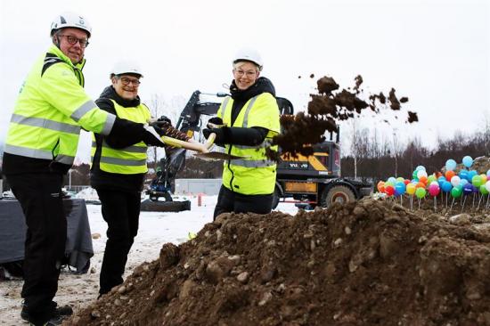 Kurt Nyström, vd Contractor, Harriet Classon, styrelseordförande Skebo, och &Aring;sa Andersson, vd Skebo.