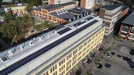 Solceller på Luftverkstaden i Sickla.