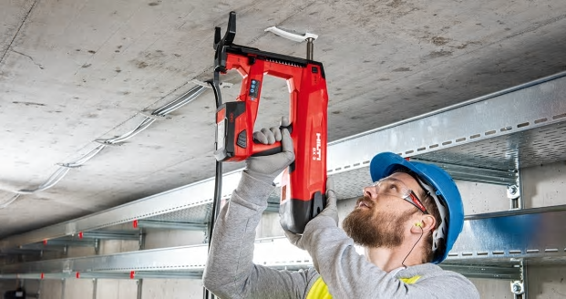 BX-3-ME-02 är Hiltis andra generation av batteridrivna infästningsverktyg för mekaniska och elektriska applikationer.