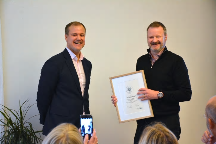 Erik Elvingsson Hedén, SB Insight & Peter &Ouml;stman, Vasakronan