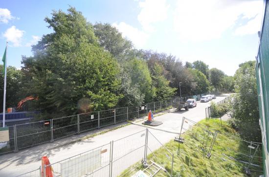 På Backa kyrkogata 11, granne med Backaskolan, ska förskolan Hoppet byggas. Den ska ha åtta avdelningar med plats för 144 barn och byggs så fossfilfri som det är möjligt - vilket ställer krav på byggbranschen att anta utmaningen.