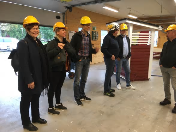 Från vänster i bild Susanne Friberg, BYN Region Norra Norrland, Carina Sköld, BYN:s kansli, Joakim Lindholm ordförande i BYN Norrbotten, Tore Brännström yrkeslärare, Magnus Nordin BYN:s kansli och Leif Lahti direktör Utbildning Nord.