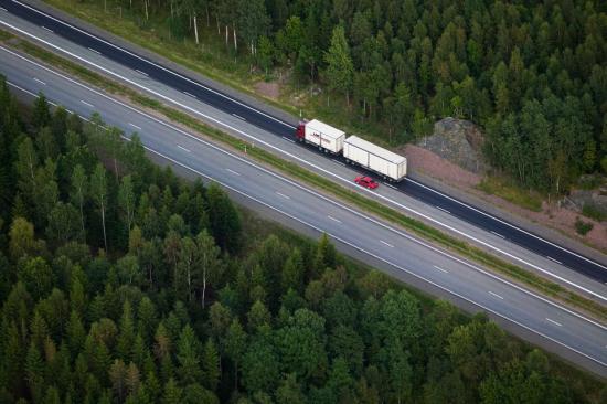 Från och med tisdag den 15 mars skärper Trafikverket kravet på hastighetsefterlevnad i sina entreprenadupphandlingar.