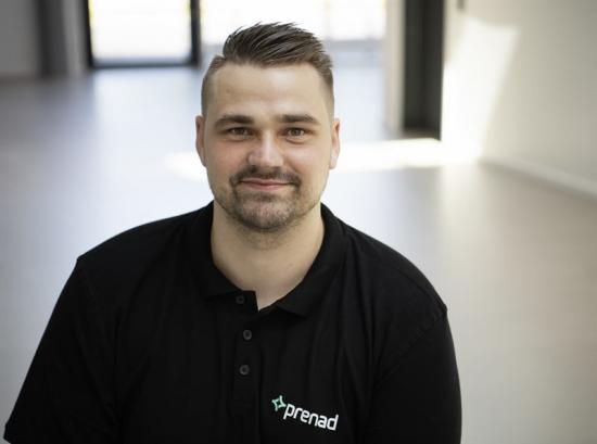 Daniel Bengtsson, från företaget Prenad i Halmstad som installerat systemet.